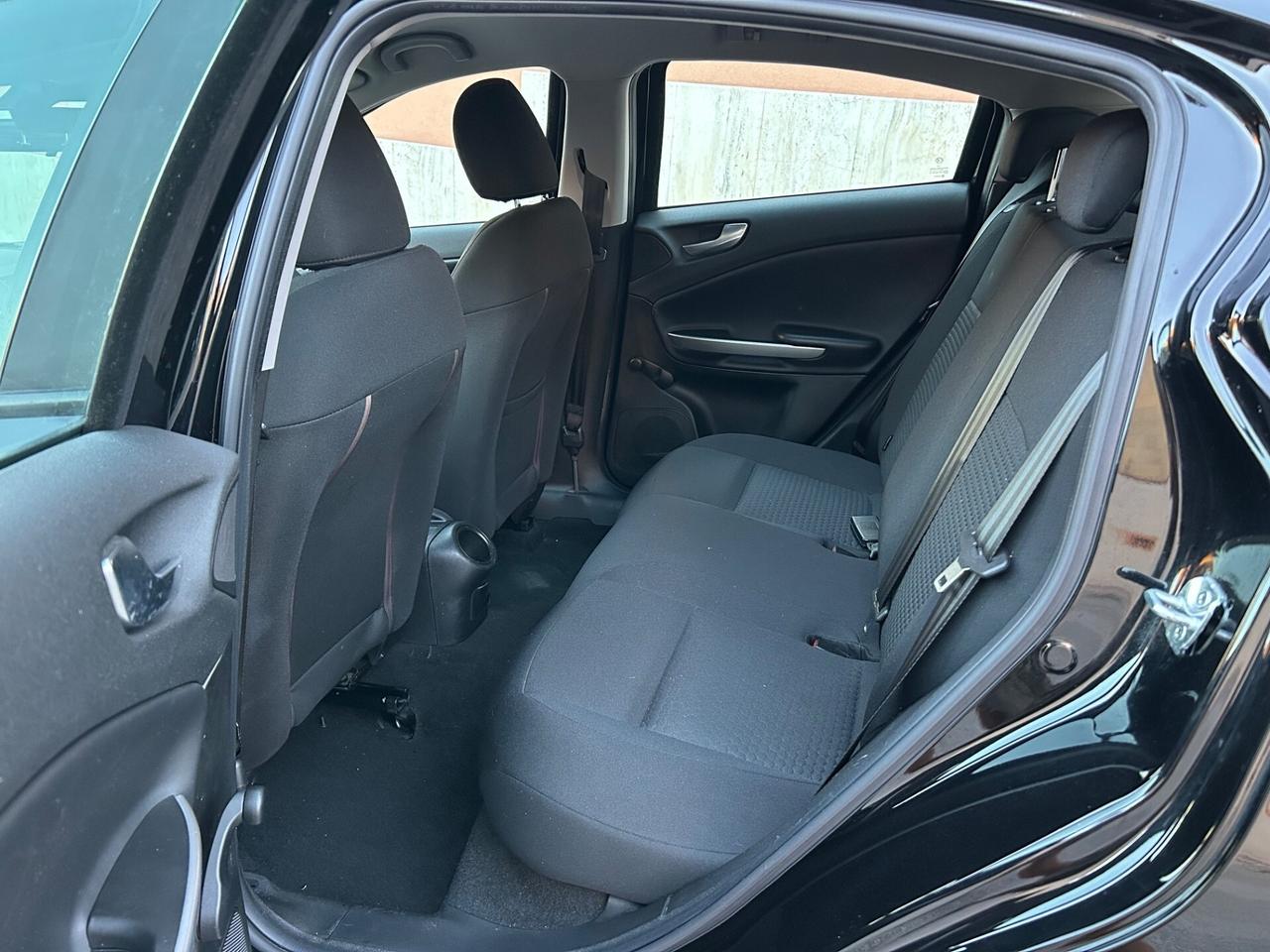 Alfa Romeo Giulietta 1.6 JTDm garanzia di 12 mesi