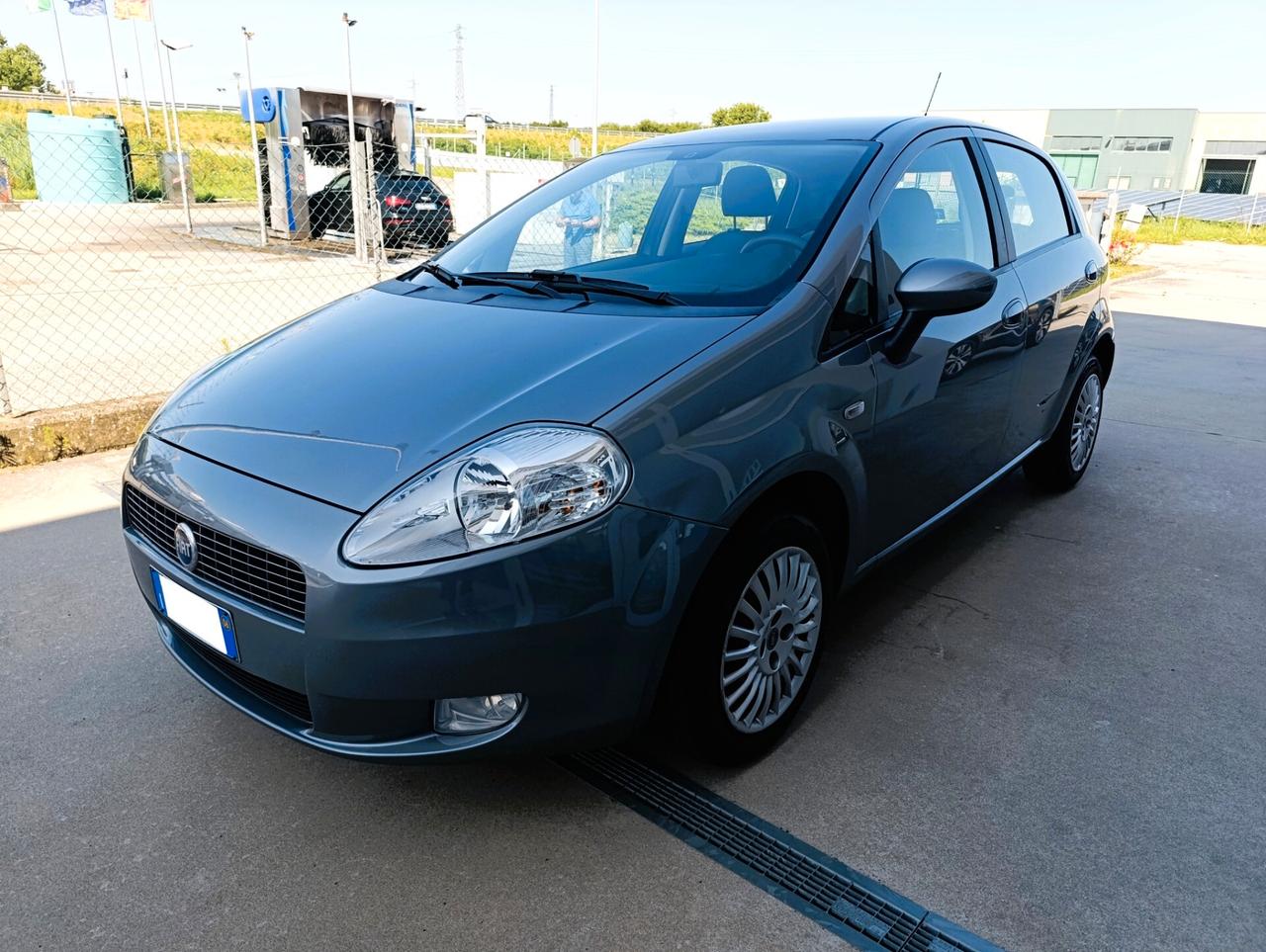 Fiat Grande Punto 1.4 5 porte Dynamic - Uniproprietario - Ok Neopatentati