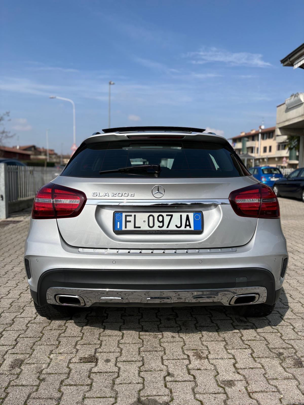 Mercedes-benz GLA 200 d Automatic Premium