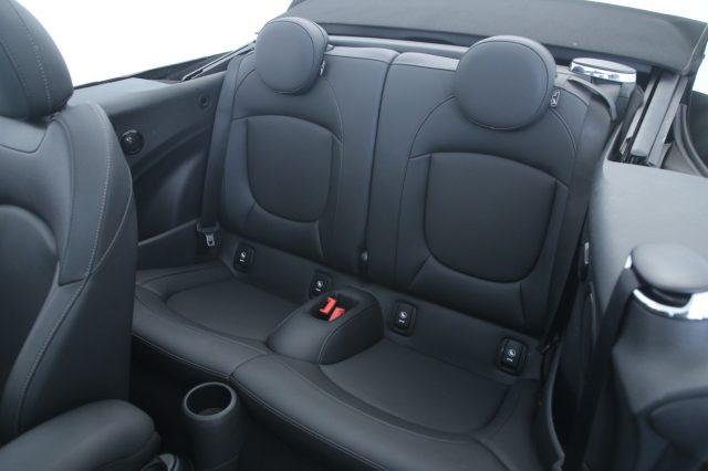 MINI Cabrio 1.5 Cooper Cabrio Premium Plus Package