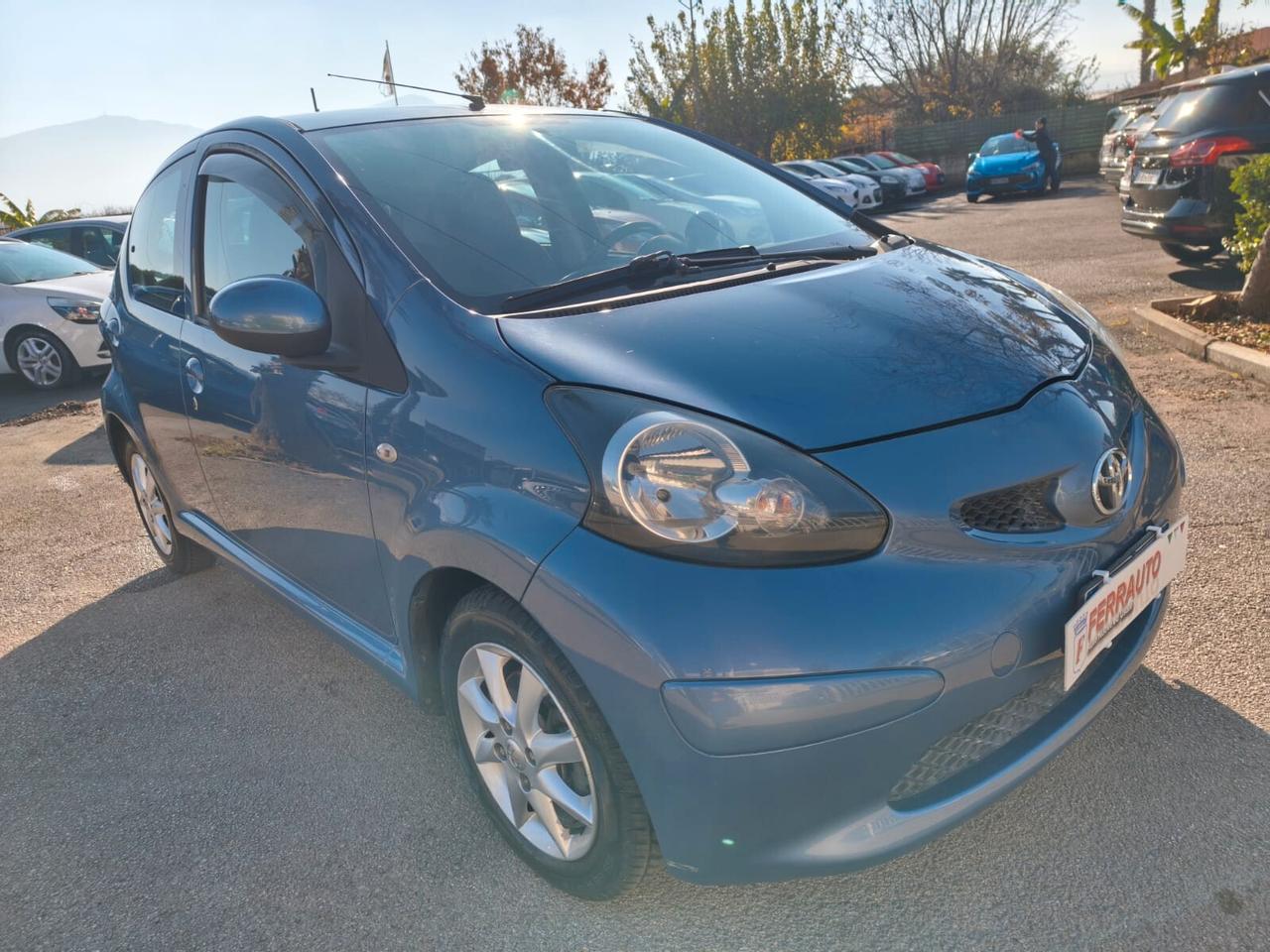 Toyota Aygo 1.0 12V VVT-i 5 porte Sol