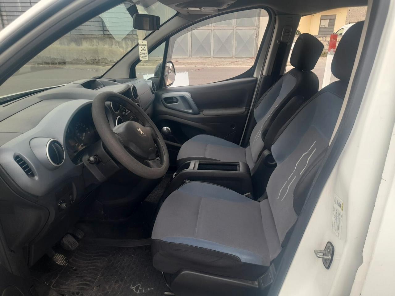 Peugeot Partner 1.6cc diesel 7 posti con garanzia-2014