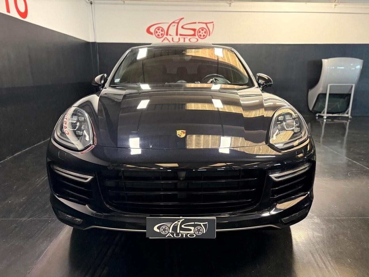 Porsche Cayenne 4.8 Turbo S