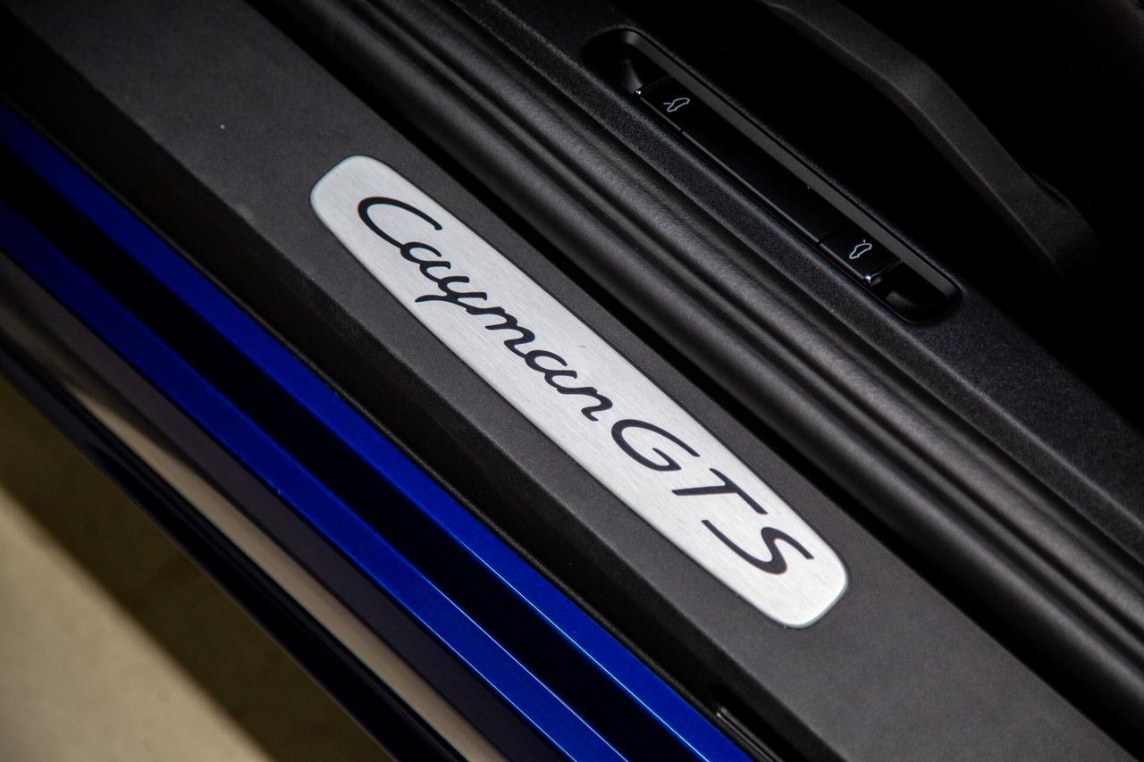 Porsche Cayman 718 GTS Manuale