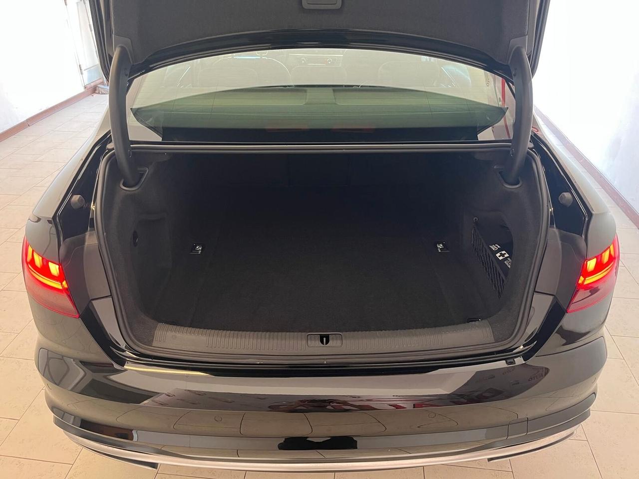 Audi A4 30 TDI Advanced S tronic