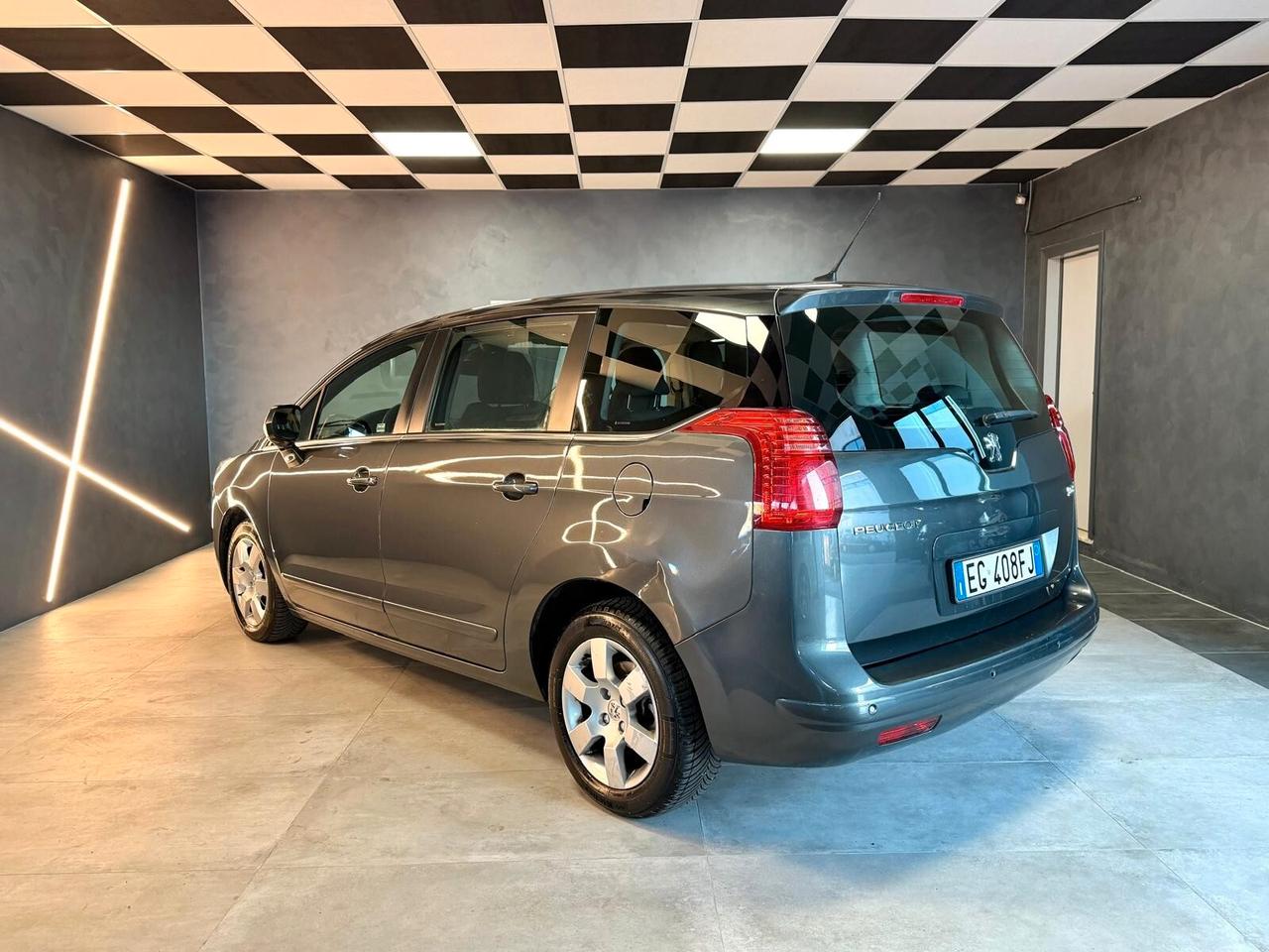 Peugeot 5008 1.6 HDi 112CV Tecno