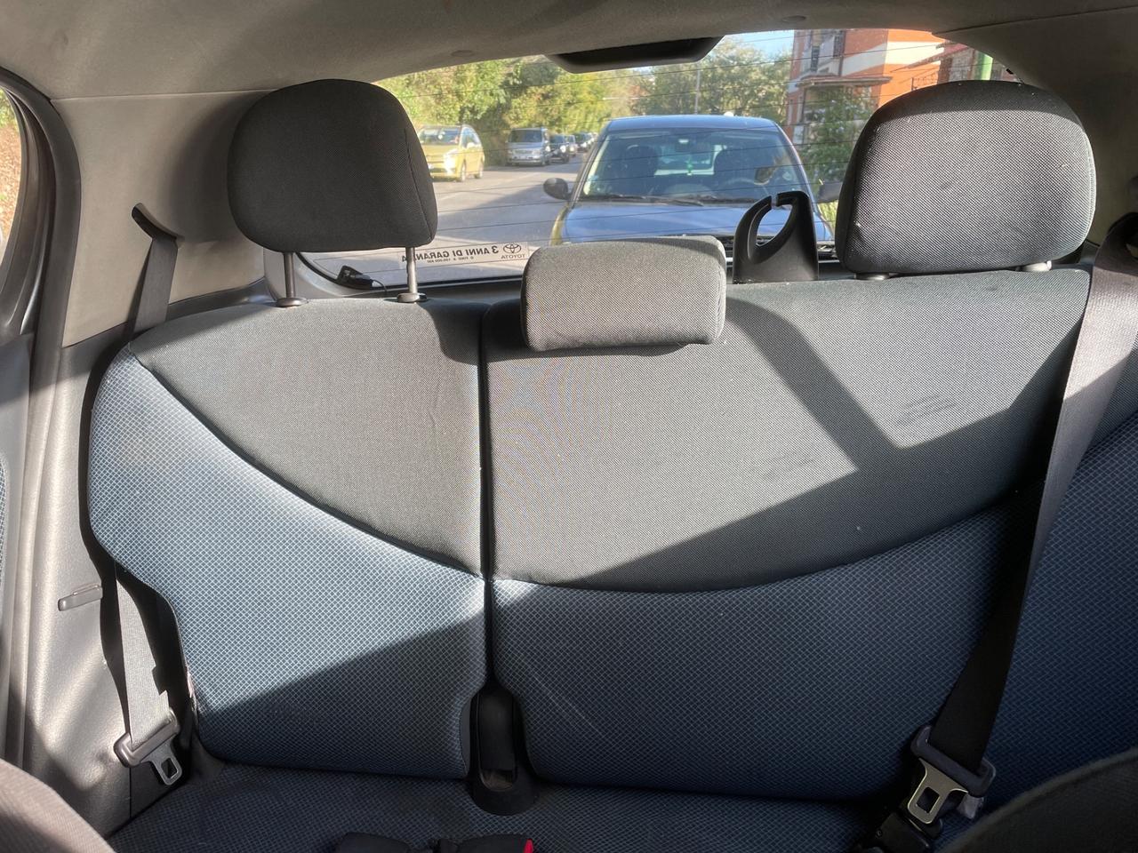 Toyota Yaris 1.3i 16V cat 5 porte Sol Blue