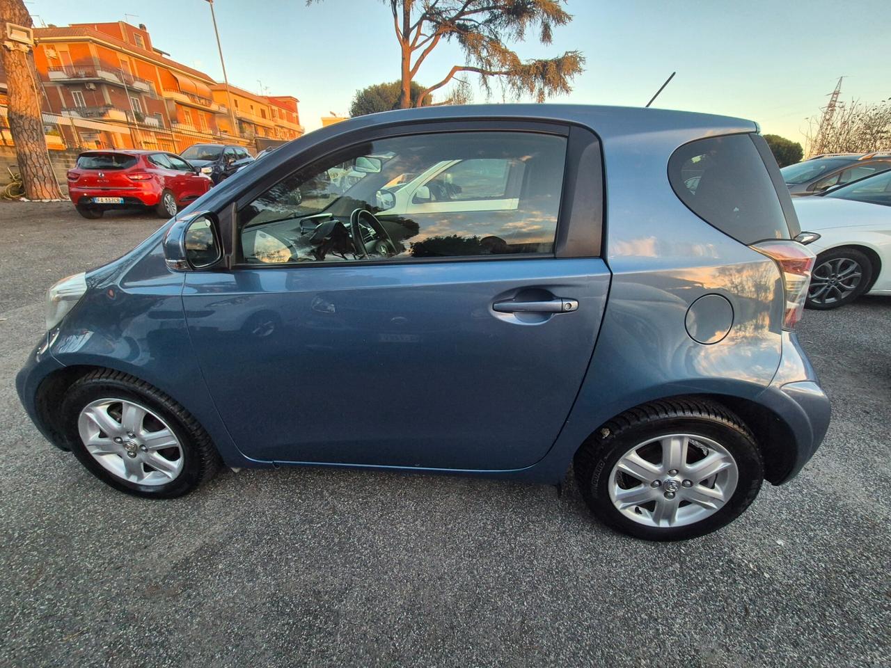 Toyota iQ 1.0 CVT Lounge