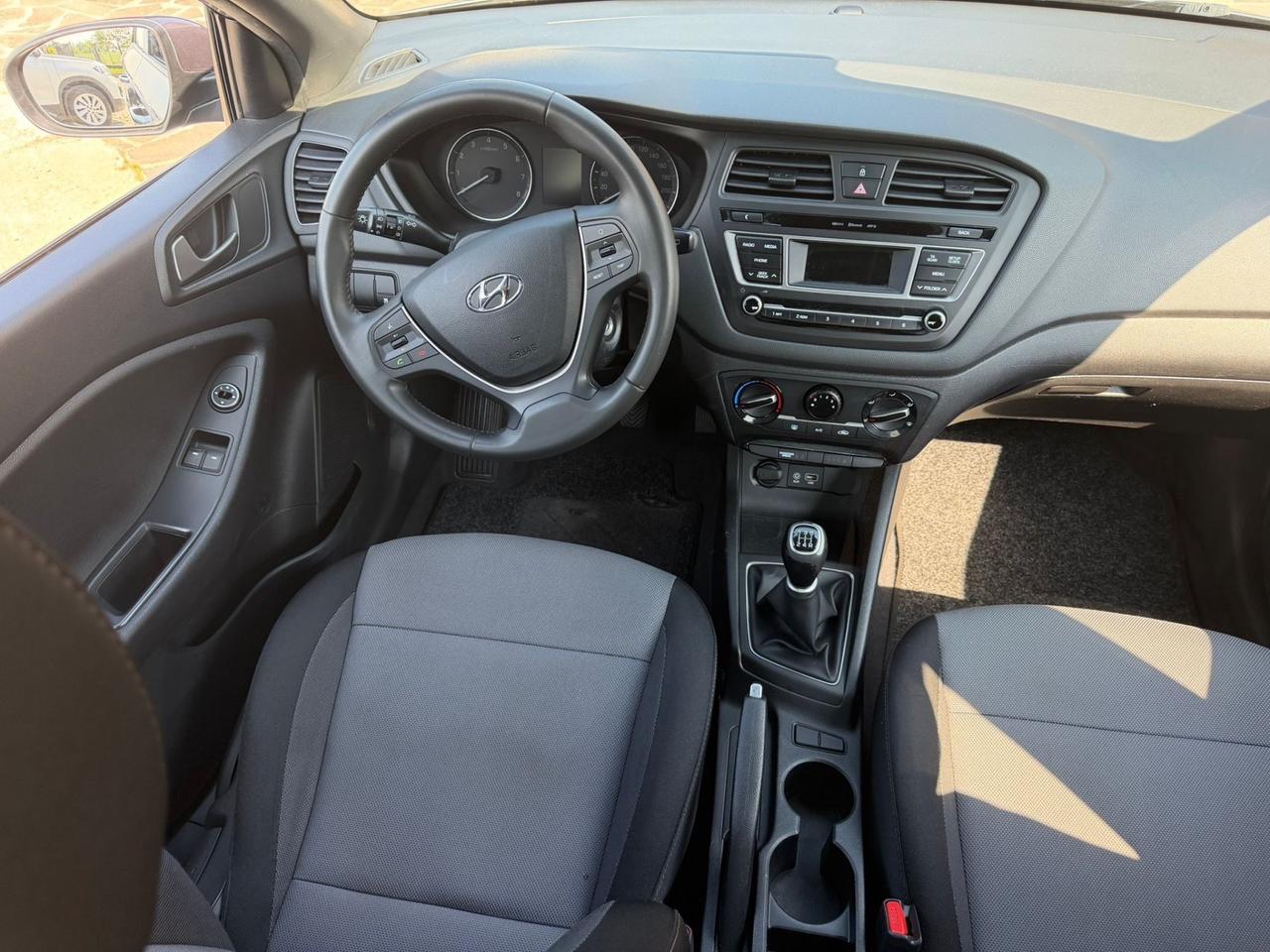 Hyundai i20 1.2 84 CV 5 porte Comfort neopatentati