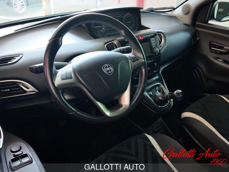 Lancia Ypsilon 1.2 69cv Gold