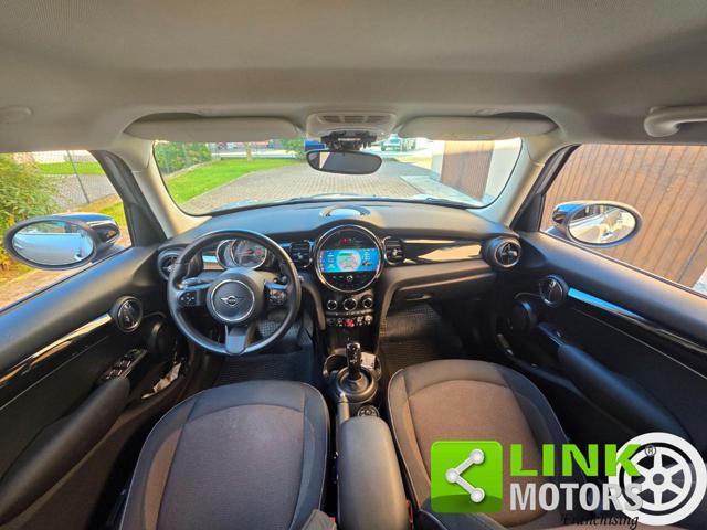 MINI Cooper 1.5 Cooper Essential 5 porte