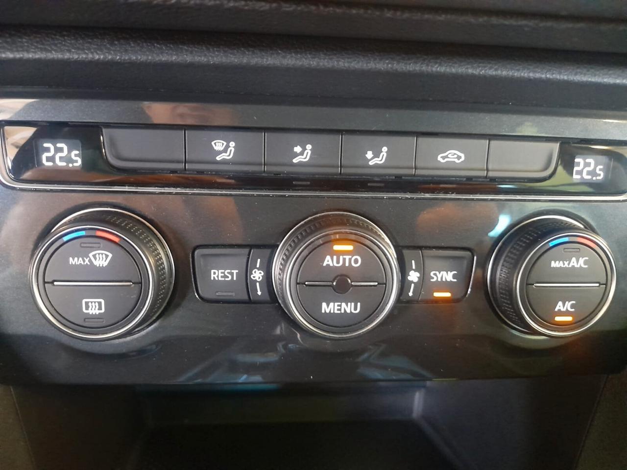 Volkswagen Tiguan 2.0 TDI SCR 4MOTION Sport R-Line