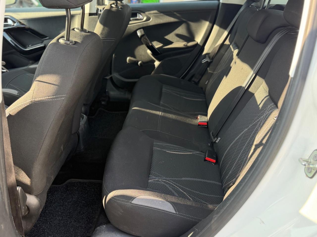 Peugeot 208 1.4 HDi 68 CV 5 porte Allure NEOPATENTATI OK