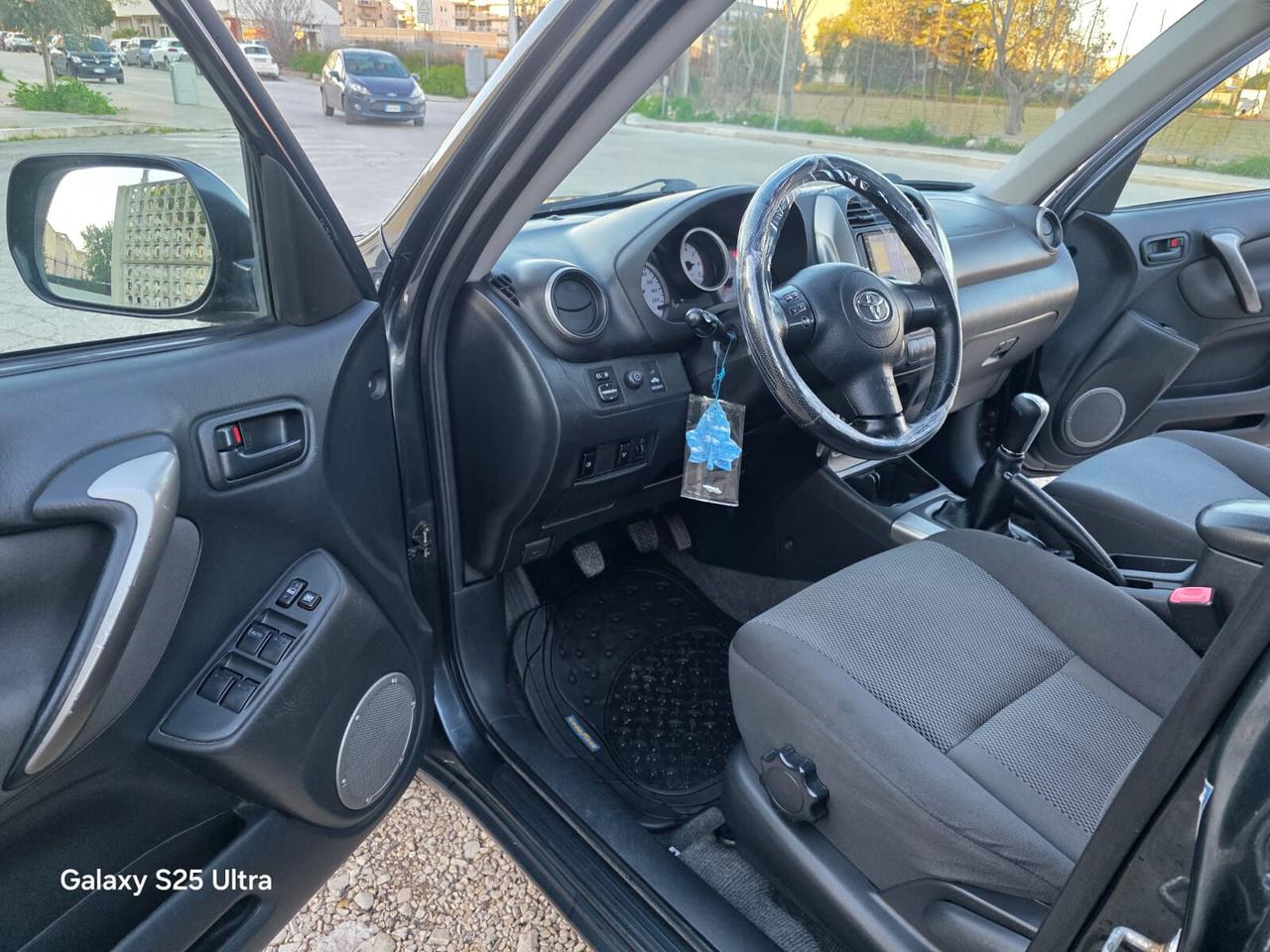 Toyota RAV4.com 2.0 Tdi D-4D cat 5 porte Sol PERFETTA