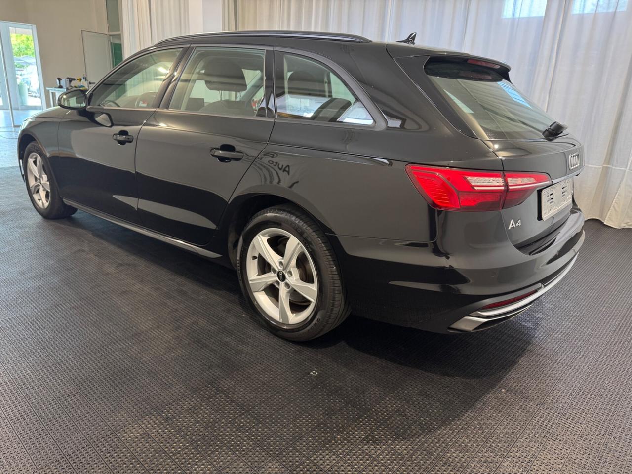 Audi A4 35 TDI/163 CV S tronic Business Advanced