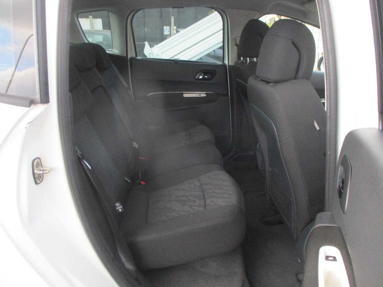 Peugeot 3008 1.6 HDi 112CV MOLTO BELLO 2011