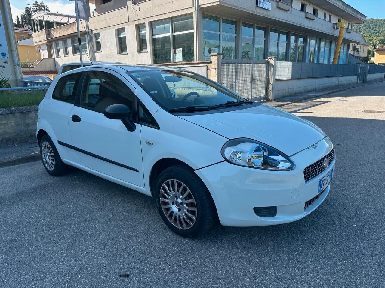 Fiat Grande Punto Grande Punto 1.2 3 porte Actual ok neo patentati