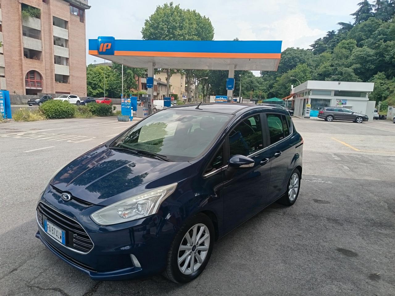 Ford B-Max 1.5 TDCi 95 CV Titanium ok neo patente
