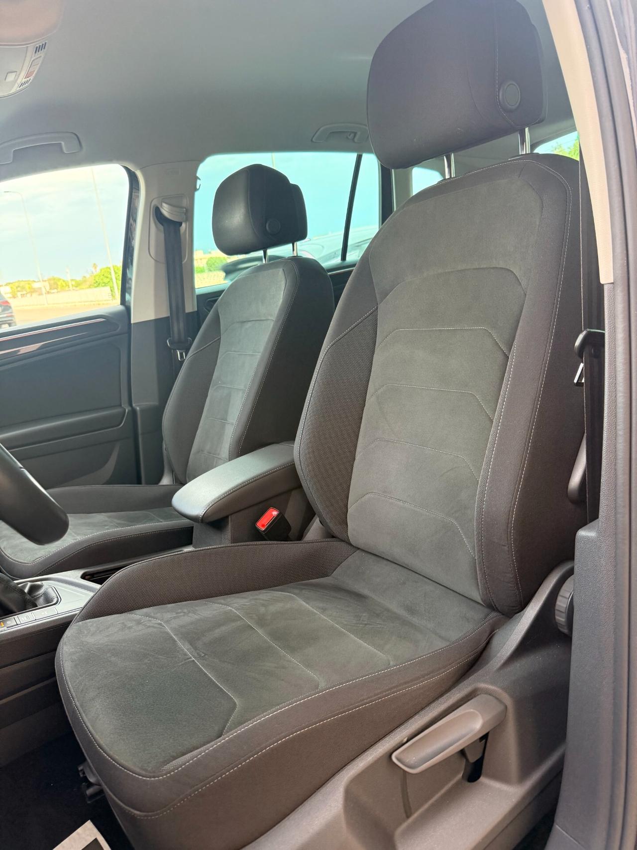 Volkswagen Tiguan 2.0 tdi Elegance 150cv dsg APPLE CARPLAY,ANDROID AUTO,TELECAMERA,NAVI,VIRTUAL COCKPIT,ALCANTARA