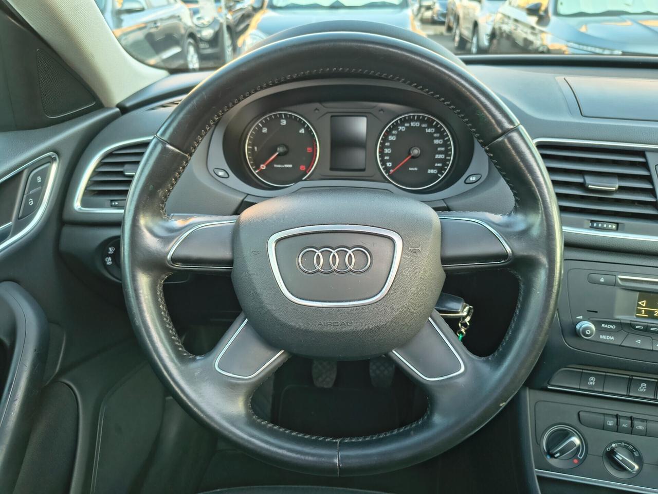 AUDI Q3 2.0 DIESEL TETTO PANORAMICO UNICOPROPRIETA