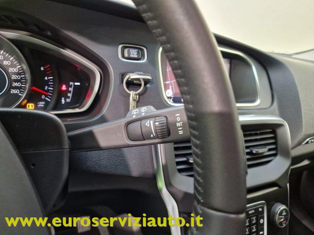 VOLVO V40 Cross Country D2 Geartronic Business