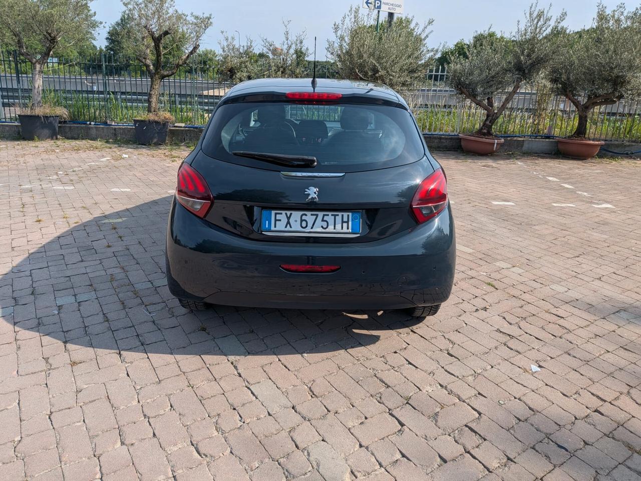 Peugeot 208 PureTech Turbo 110 EAT6 S&S 5 porte Allure