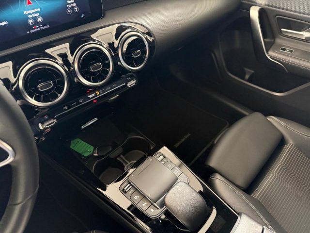 MERCEDES-BENZ A 180 d Automatic Sport