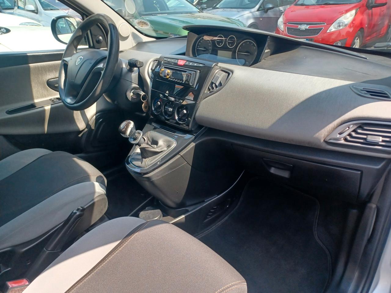 Lancia Ypsilon 1.2 GPL DELLA CASA ANNO 2012
