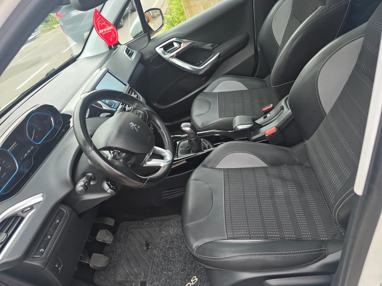 Peugeot 2008 PureTech Turbo 110 S&S Allure