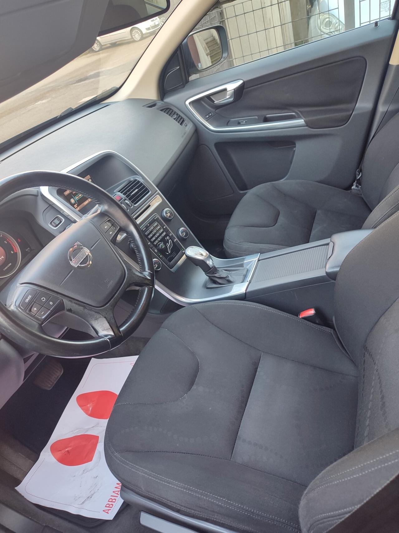 VOLVO XC60 2013 DIESEL 2.0 AUTOMATICA STUPENDA