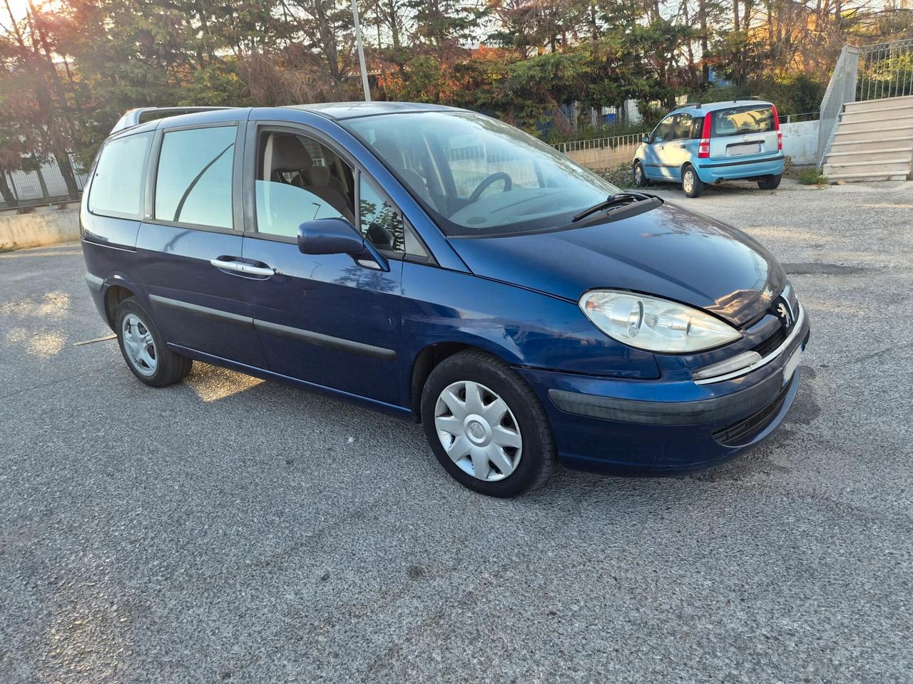 Peugeot 807 2.0 HDi S
