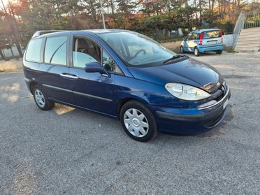 Peugeot 807 2.0 HDi S