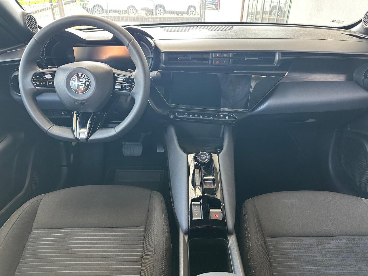 Alfa Romeo Junior 1.2 ibrida 145cv edct6