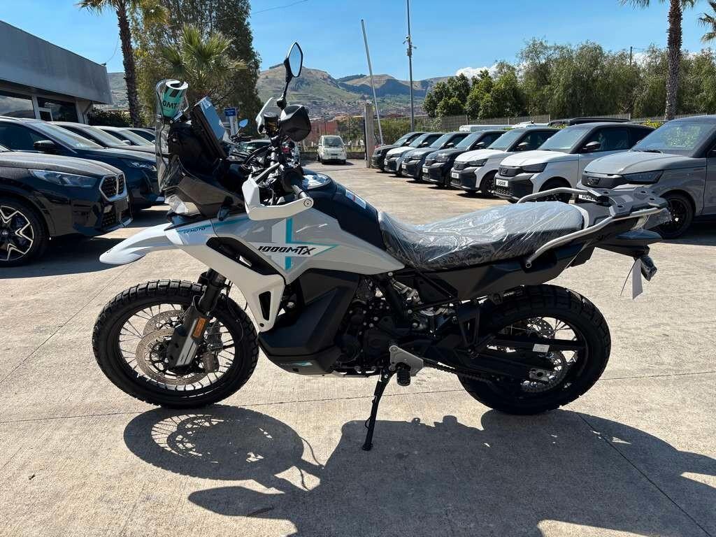 Cf Moto MT 1000X KM0 Tua a solo 92 Euro al mese