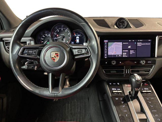 PORSCHE Macan 2.0