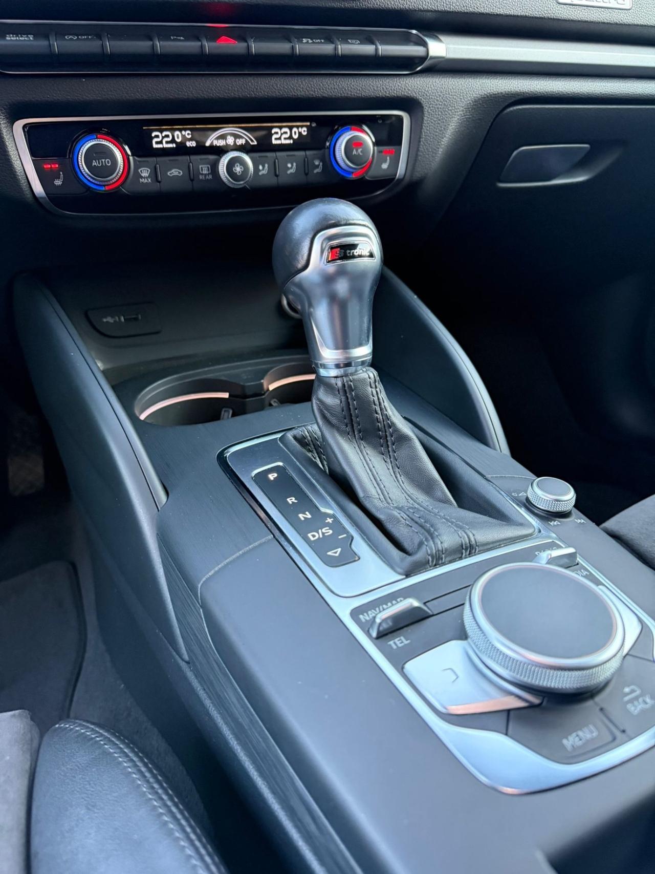 Audi A3 2.0 TDI quattro 184CV Stronic SLINE