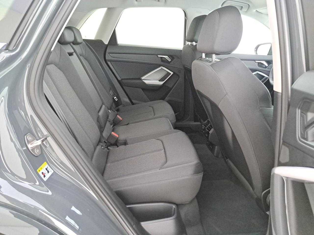 Audi Q3 35 1.5 tfsi business advanced s-tronic