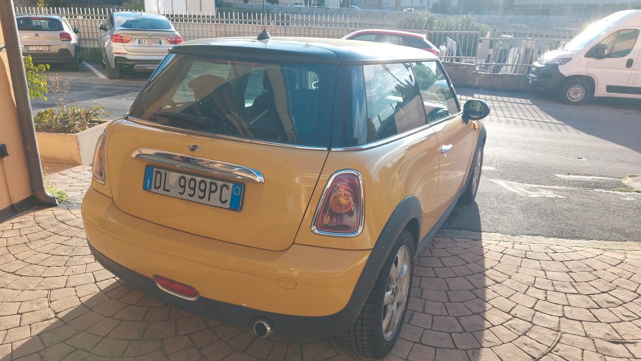 Mini Mini 1.6 16V Cooper D