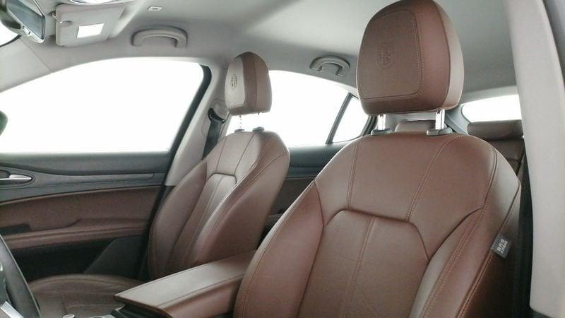 Alfa Romeo Stelvio 2.2 t Super rwd 180cv auto