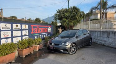 Volkswagen Golf 1.6 TDI R-Line Cockpit