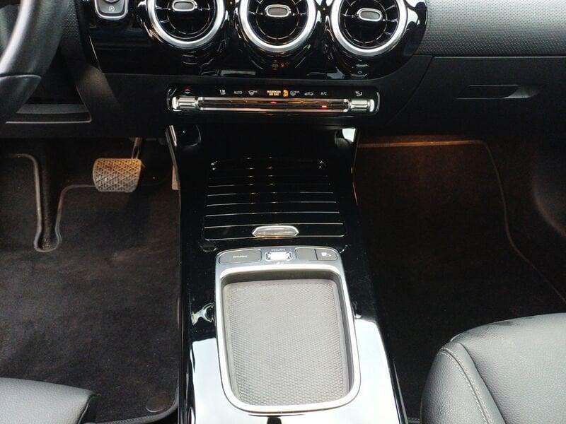 Mercedes-Benz Classe A A 180 d Progressive Advanced