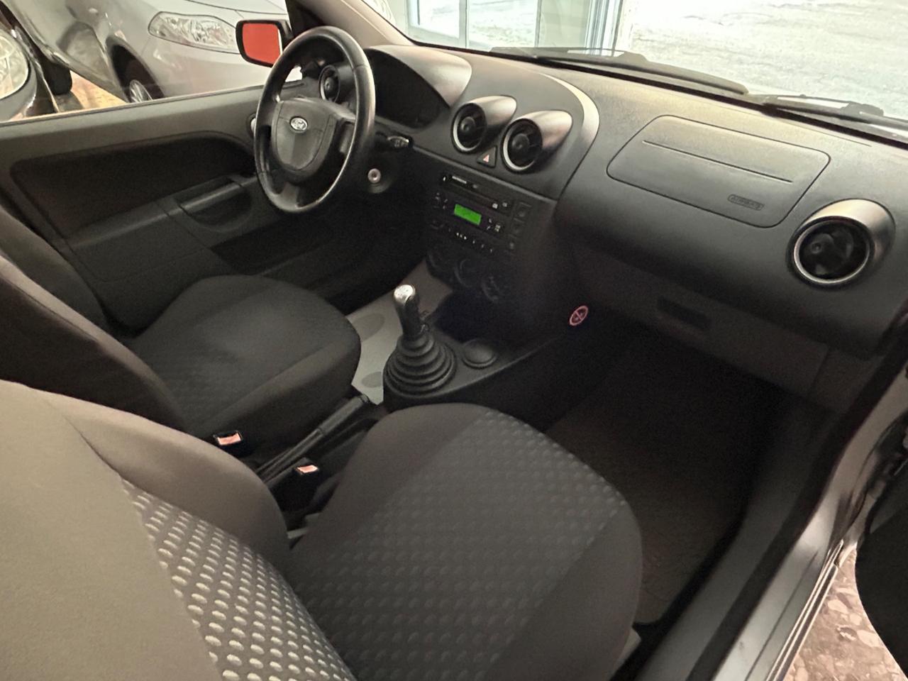 Ford Fiesta 1.4 Benz Servosterzo A/C