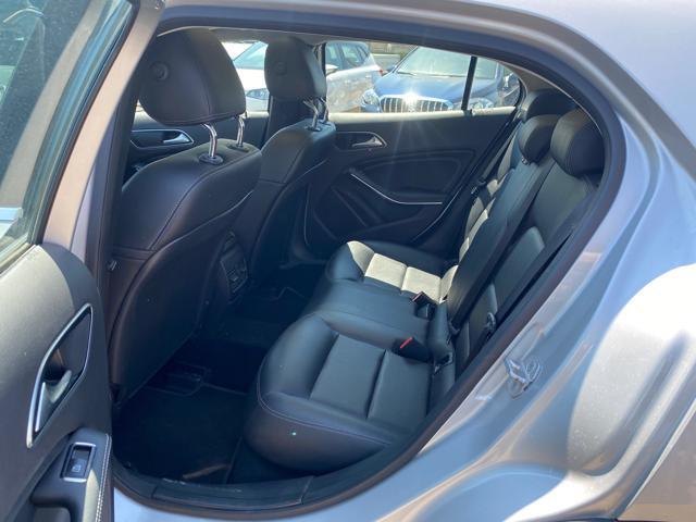 MERCEDES-BENZ GLA 220 d Automatic 4Matic Premium