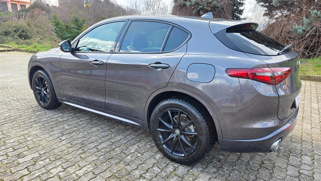 Alfa Romeo Stelvio 2.2 Turbodiesel 210 CV AT8 Q4 Executive