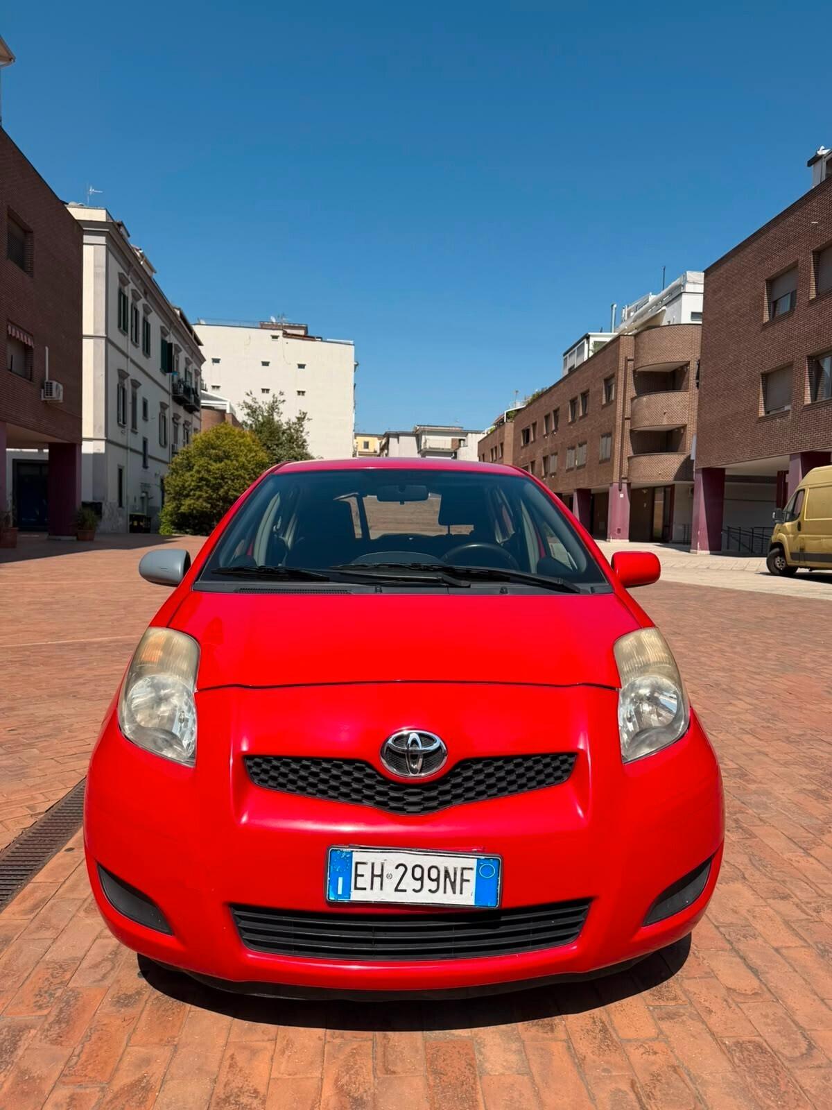 Toyota Yaris 1.0 5 porte Now