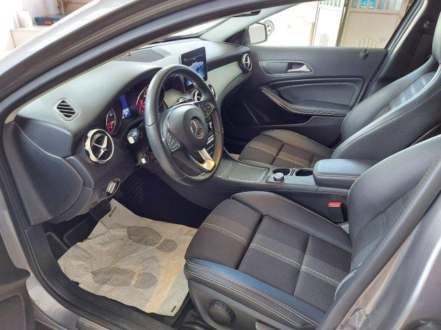 MERCEDES-BENZ GLA 200 d Automatic Sport
