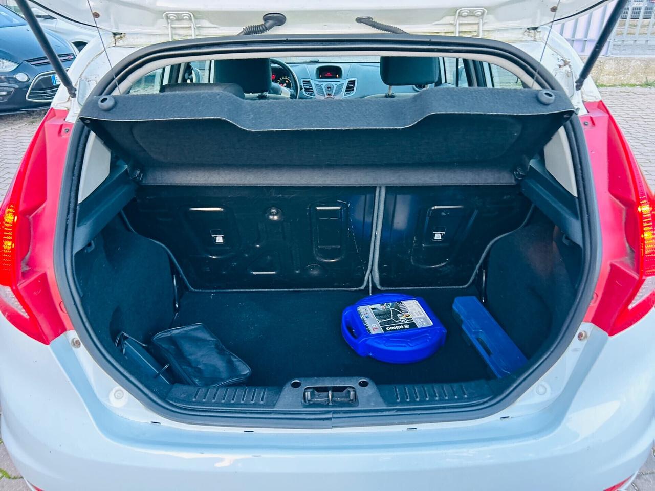 Ford Fiesta 1.4 5 porte Bz.- GPL Titanium