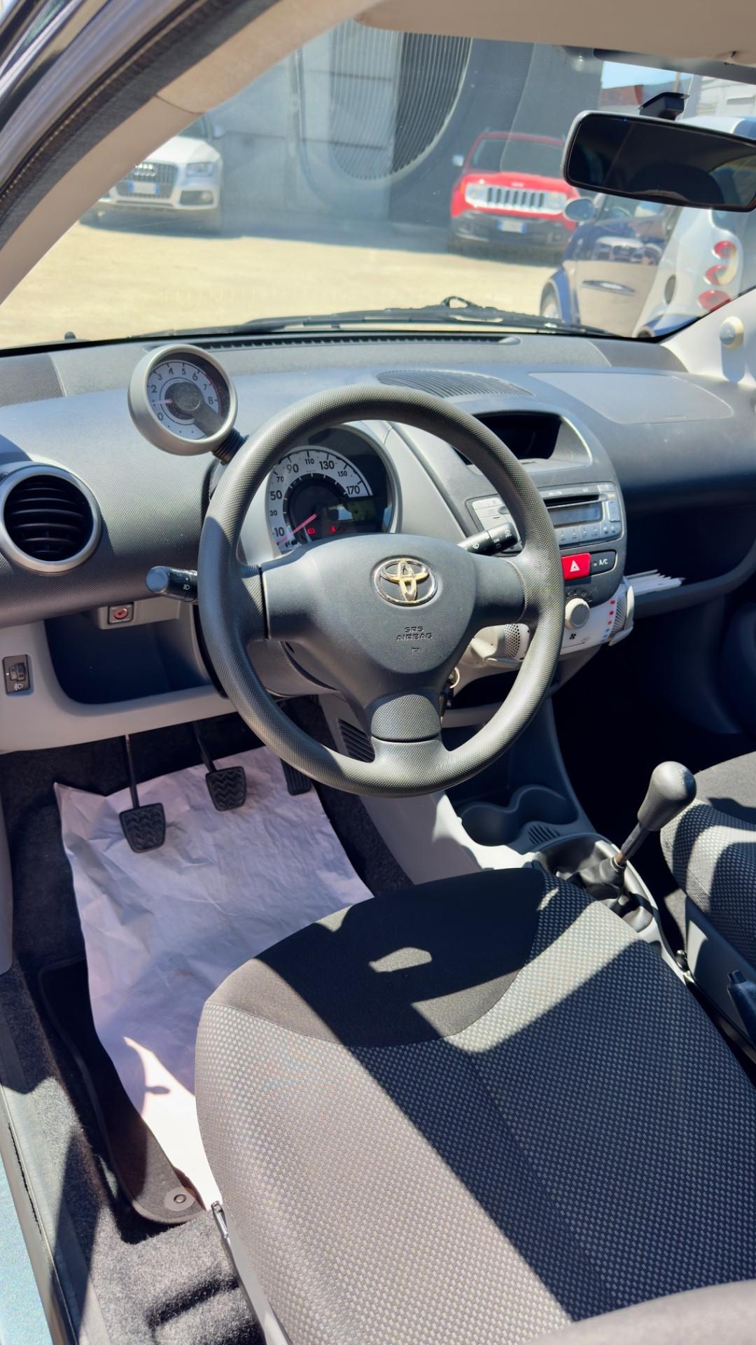 Toyota Aygo 1.0 12V VVT-i 3 porte Sol