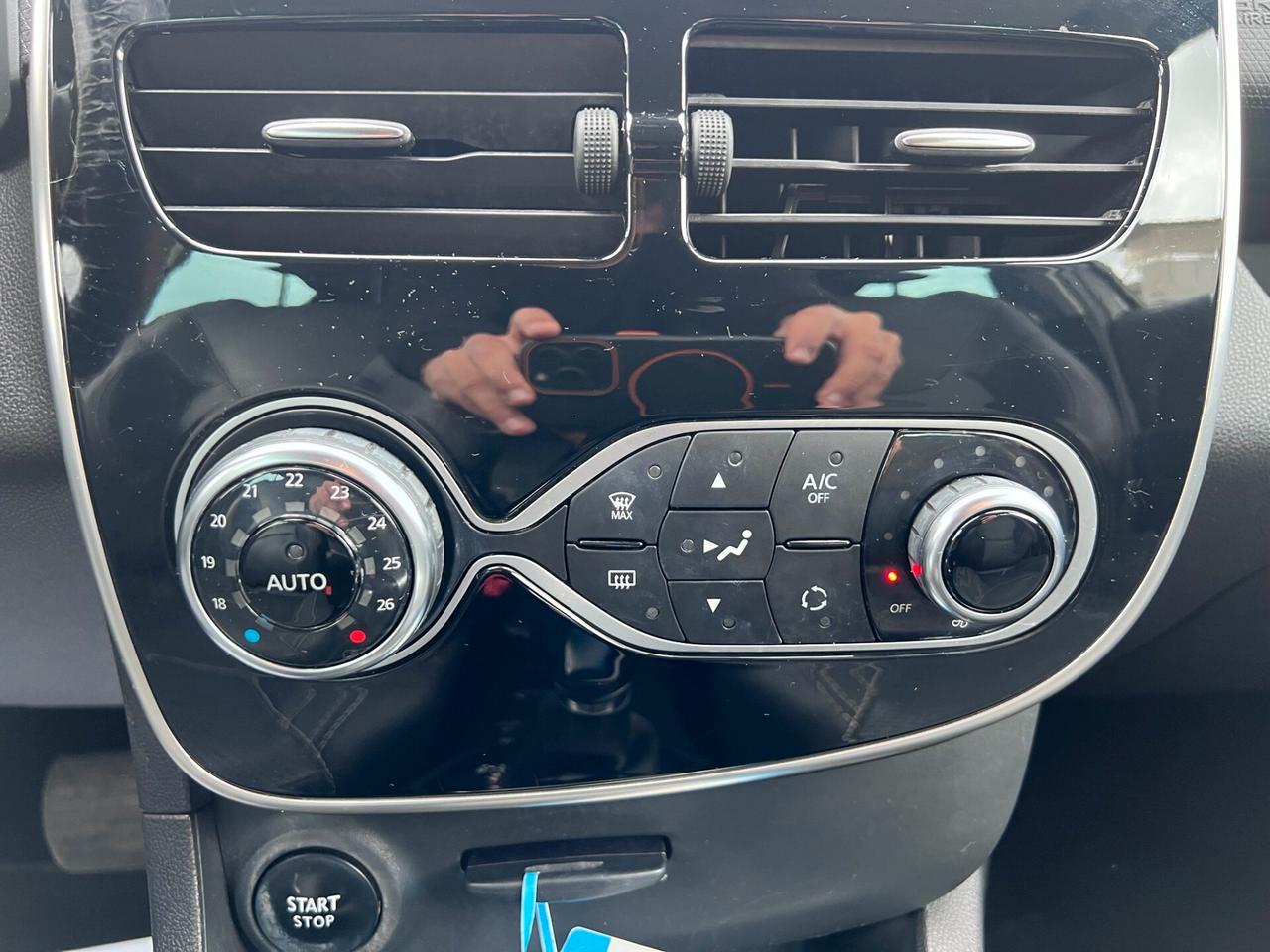 Renault Clio dCi 8V 90 CV Start&Stop 5 porte Energy Duel