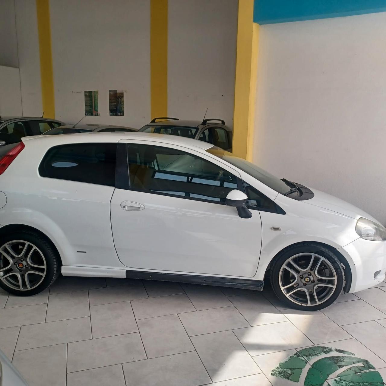 NEOPATENTATI GRANDE PUNTO 1.3MJTD 90CV